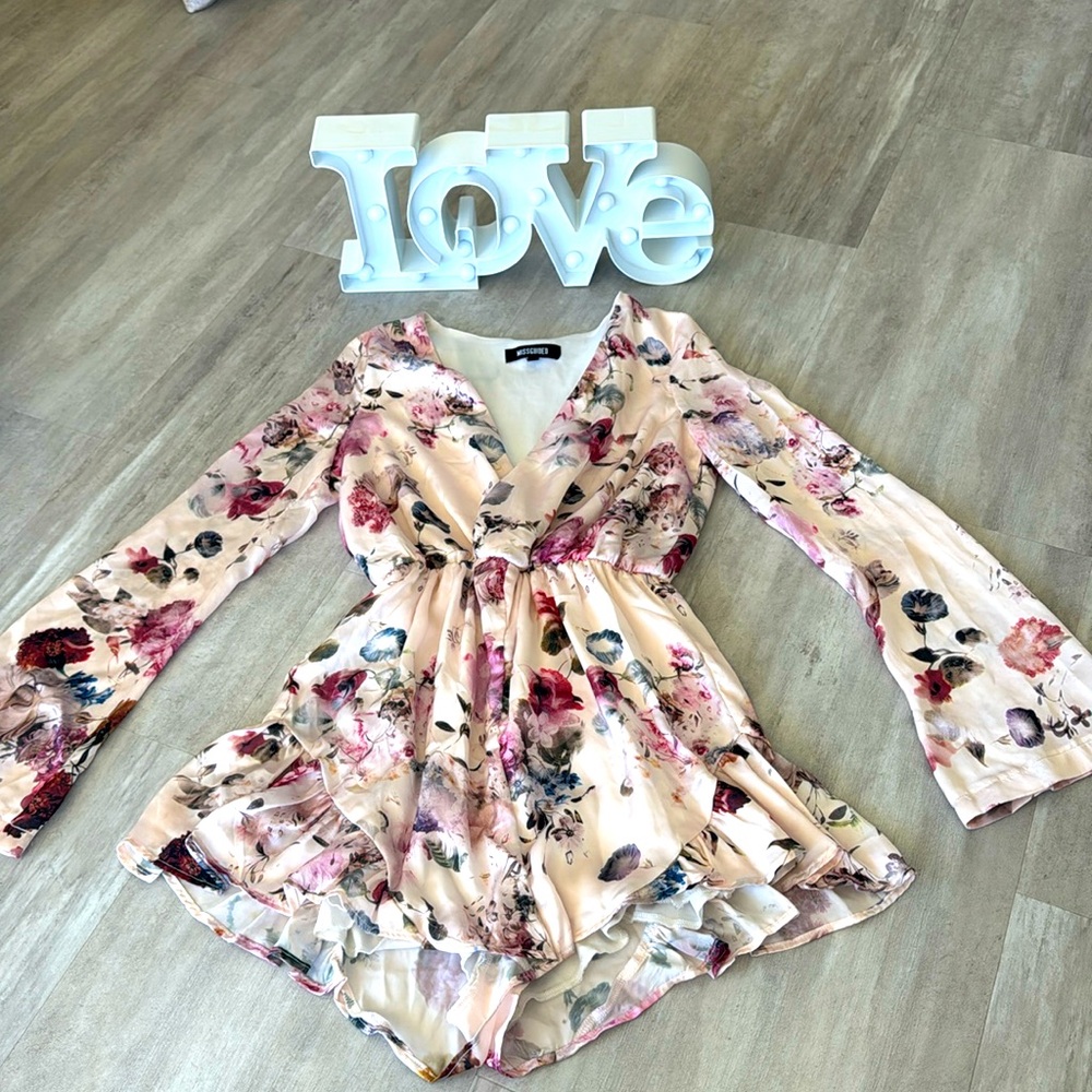 Like New Missguided Silky Floral Romper